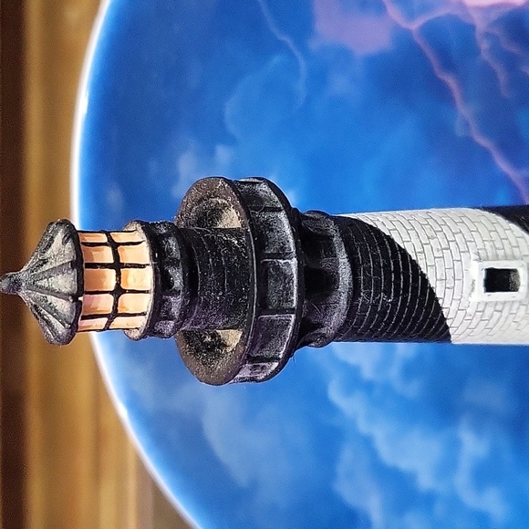 BRADFORD EXCHANGE - CAPE HATTERAS LIGHTHOUSE Lighthouse Is A Light - Picture 2 of 9